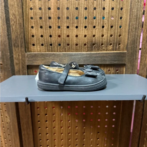 Black Kids Shoes with Bow - Picture 3 of 6